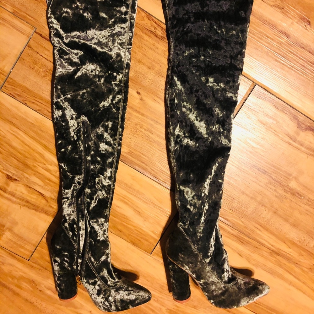 Cape Robbin Olive Boots